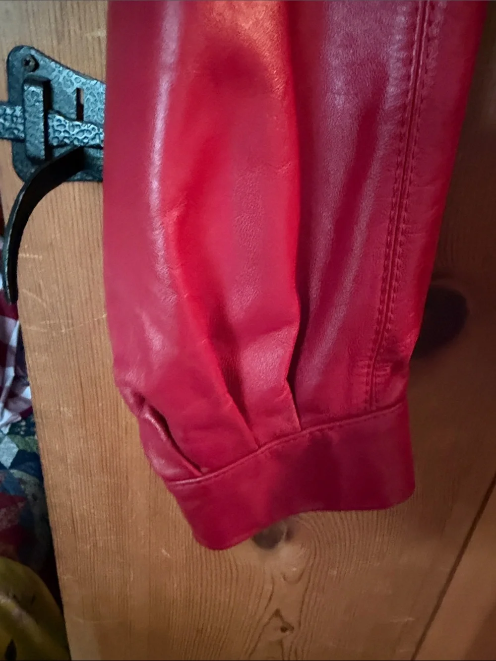 VINTAGE WILSONS RED LEATHER, Size 8(S) - Picture 7 of 7